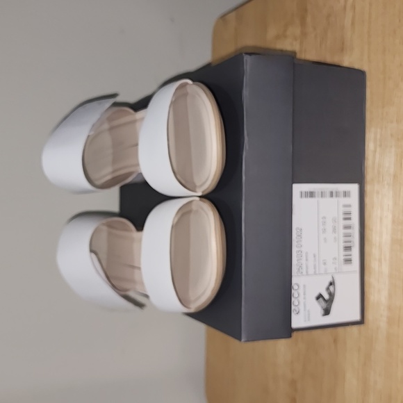 Sz 10 Ecco white wedge slip on sandal EU 41 NIB - Picture 2 of 7